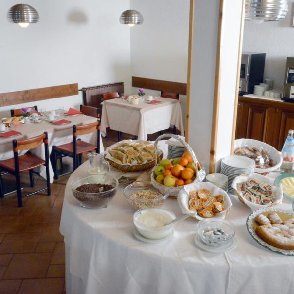 Hotel Savoia Dining, Claviere, Italy School Ski trips